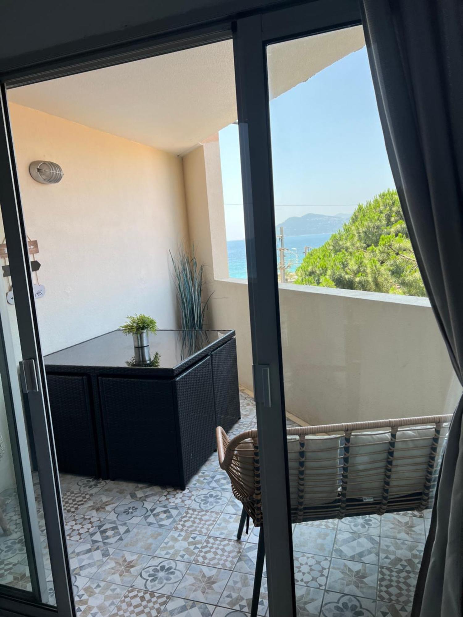 Joli 2 Pieces Aux Pieds Des Plages Cannes Eksteriør billede