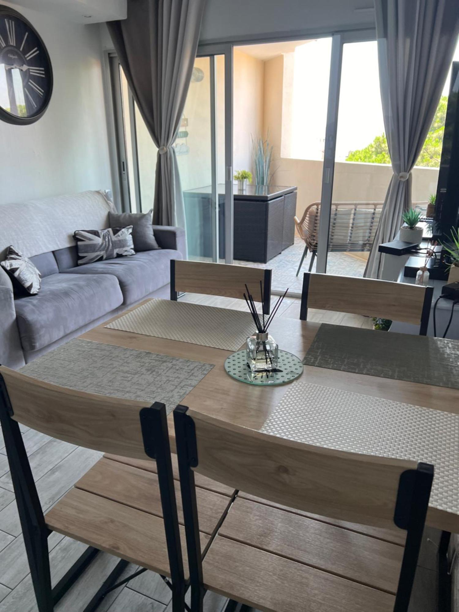 Joli 2 Pieces Aux Pieds Des Plages Cannes Eksteriør billede